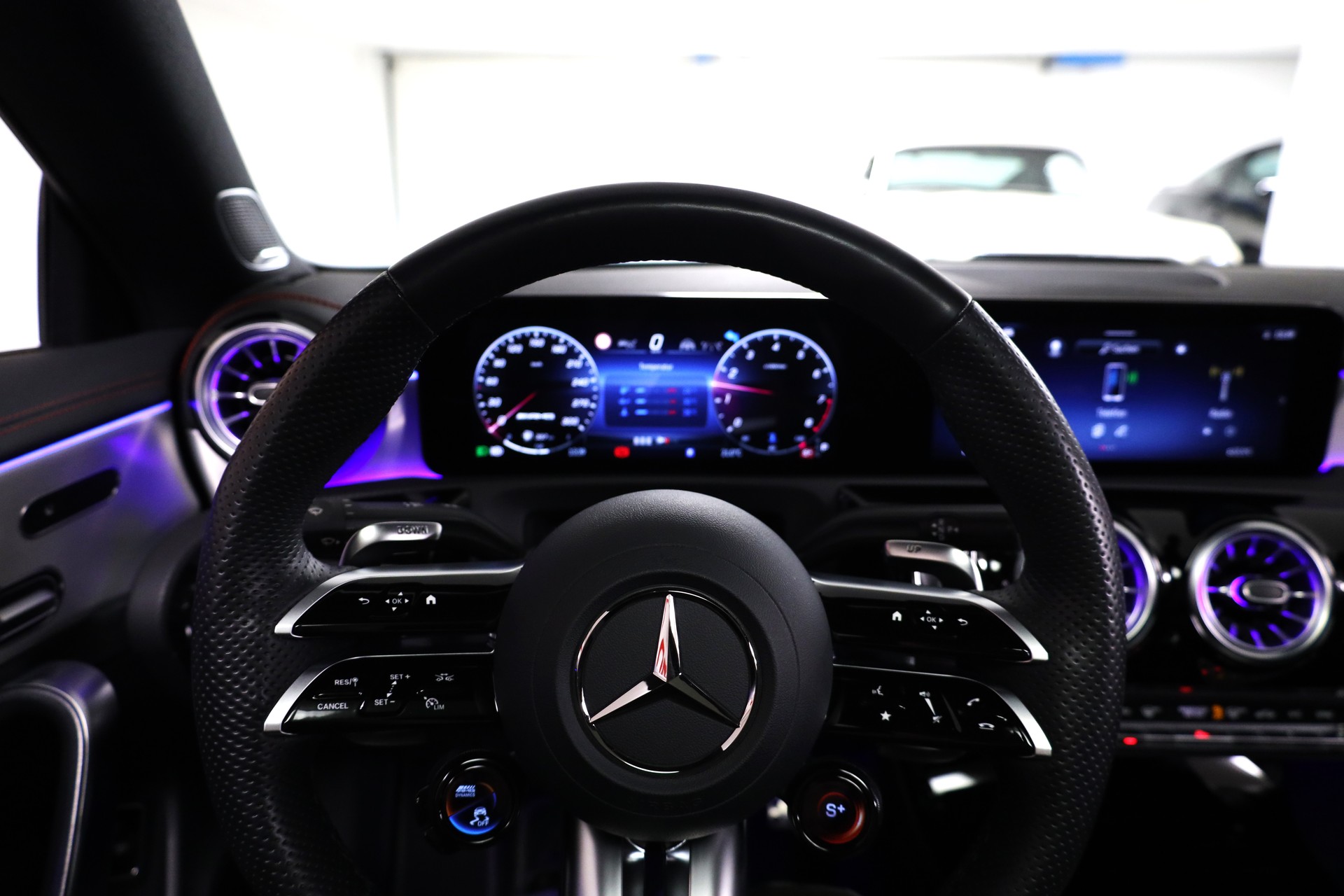 MERCEDES-BENZ CLA 45 S AMG 4Matic+ 8G-DCT-image-8