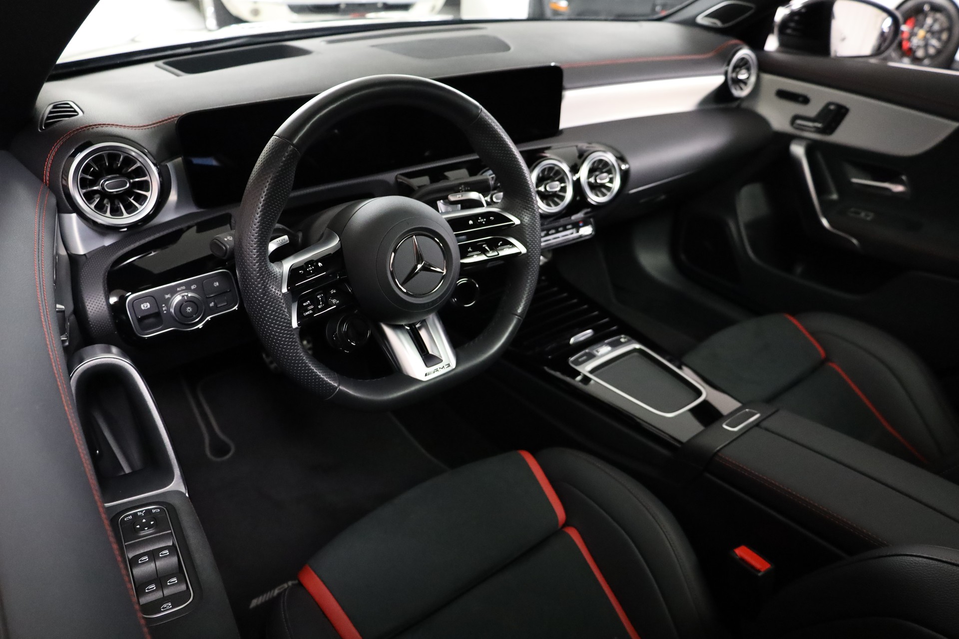 MERCEDES-BENZ CLA 45 S AMG 4Matic+ 8G-DCT-image-7