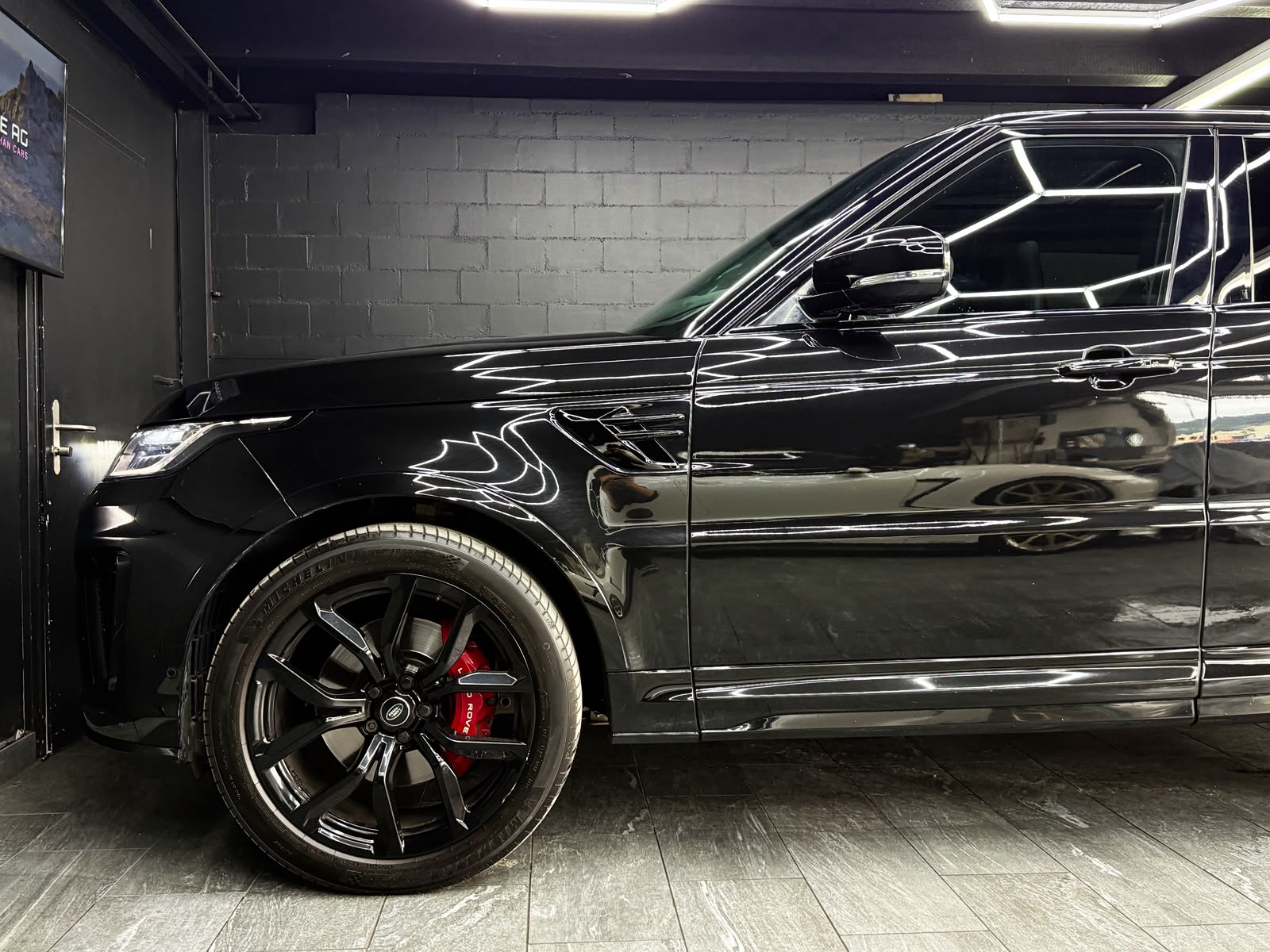 LAND ROVER Range Rover Sport 5.0 V8 S/C SVR Automatic-image-5