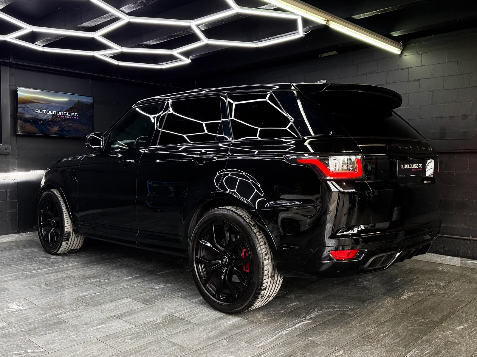 LAND ROVER Range Rover Sport 5.0 V8 S/C SVR Automatic-image-4