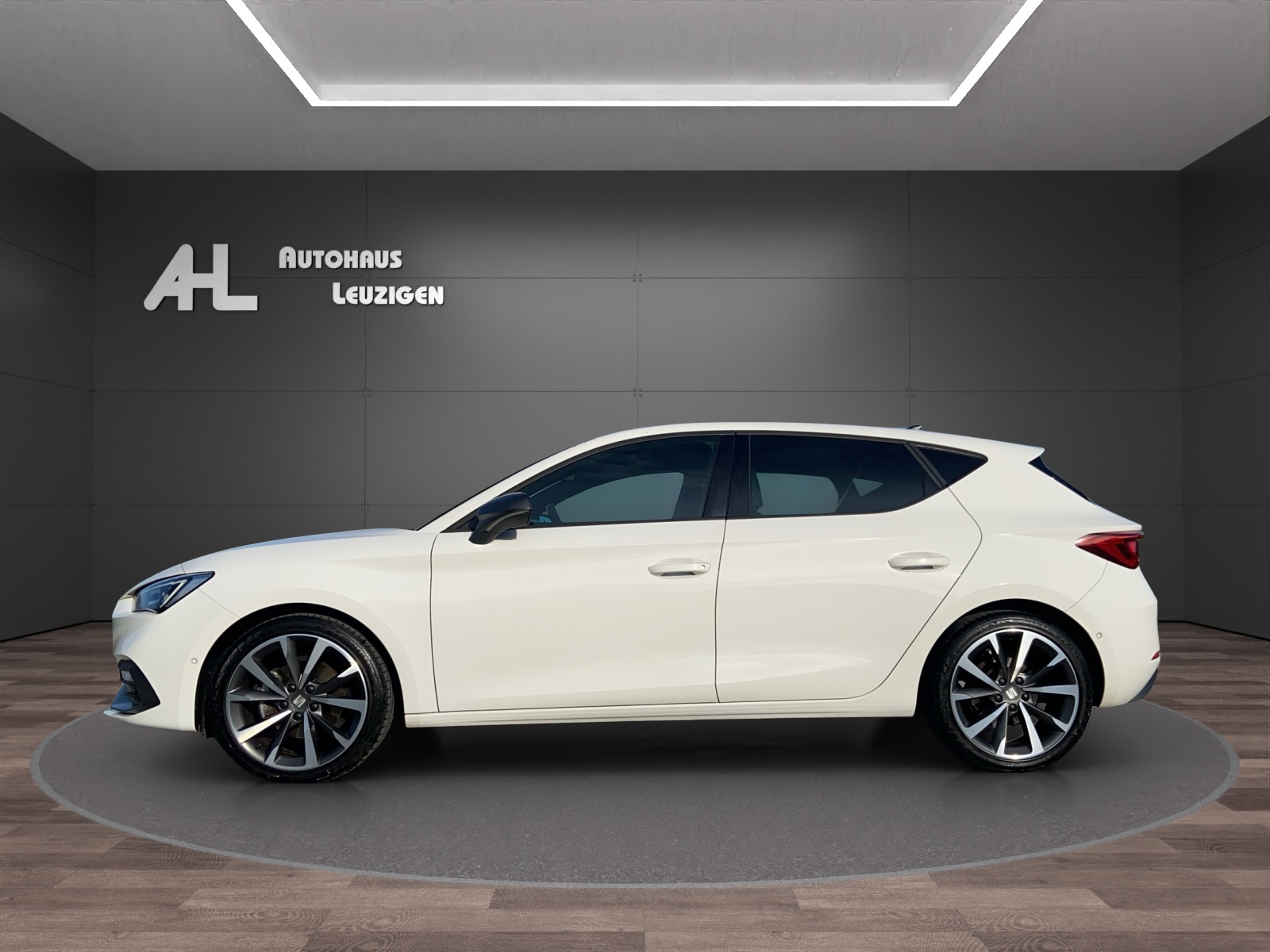 SEAT Leon 1.5 Eco TSI ACT Hola FR-image-1