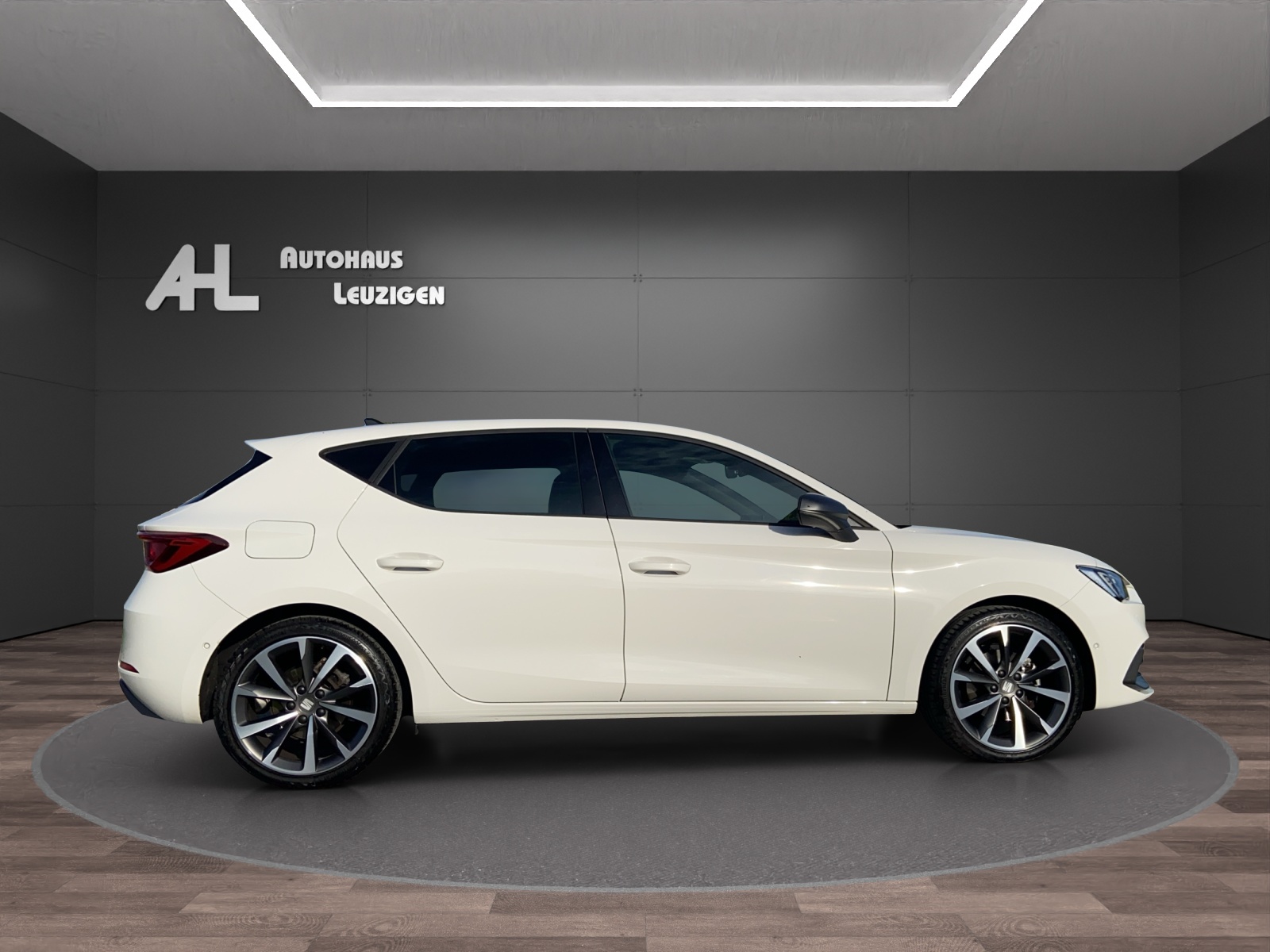 SEAT Leon 1.5 Eco TSI ACT Hola FR-image-5