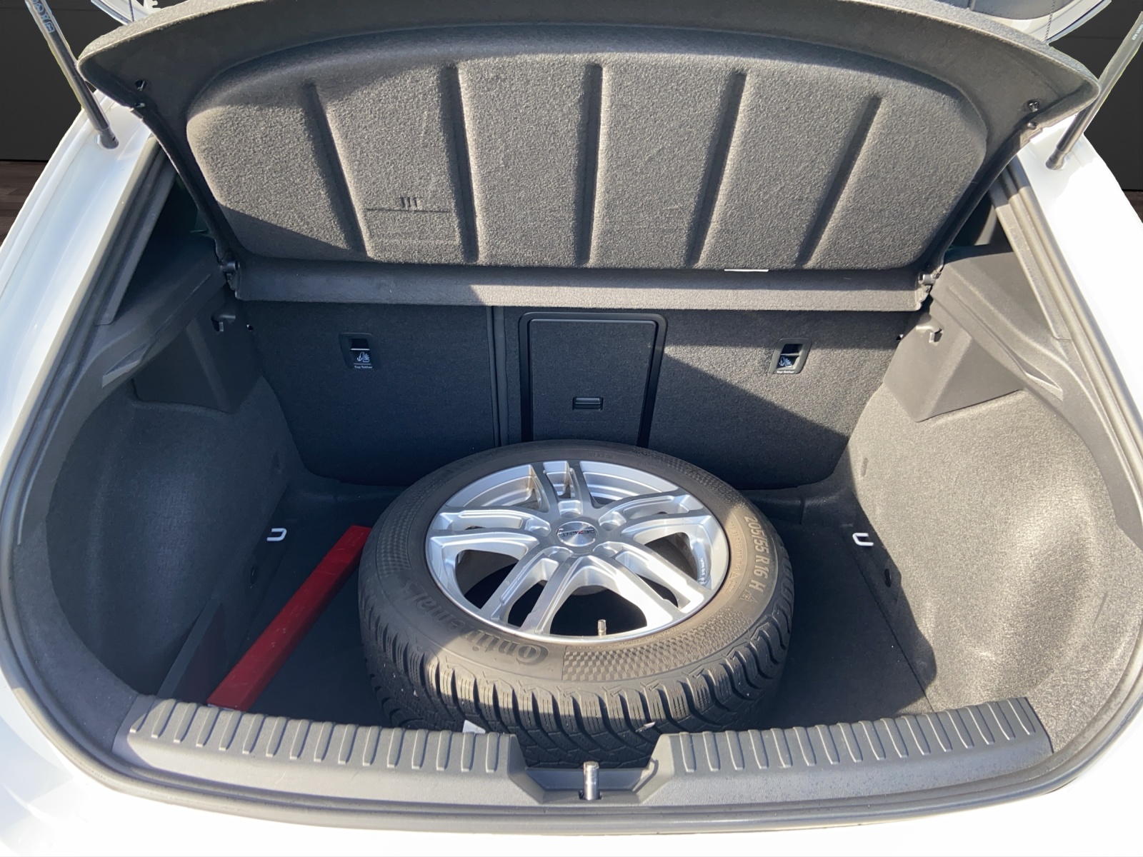 SEAT Leon 1.5 Eco TSI ACT Hola FR-image-14