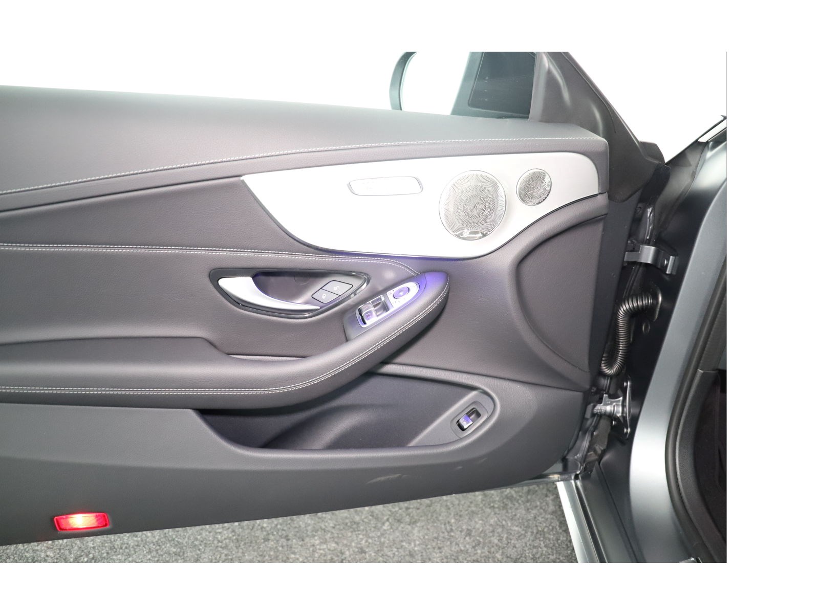 MERCEDES-BENZ C 200 4Matic-image-9
