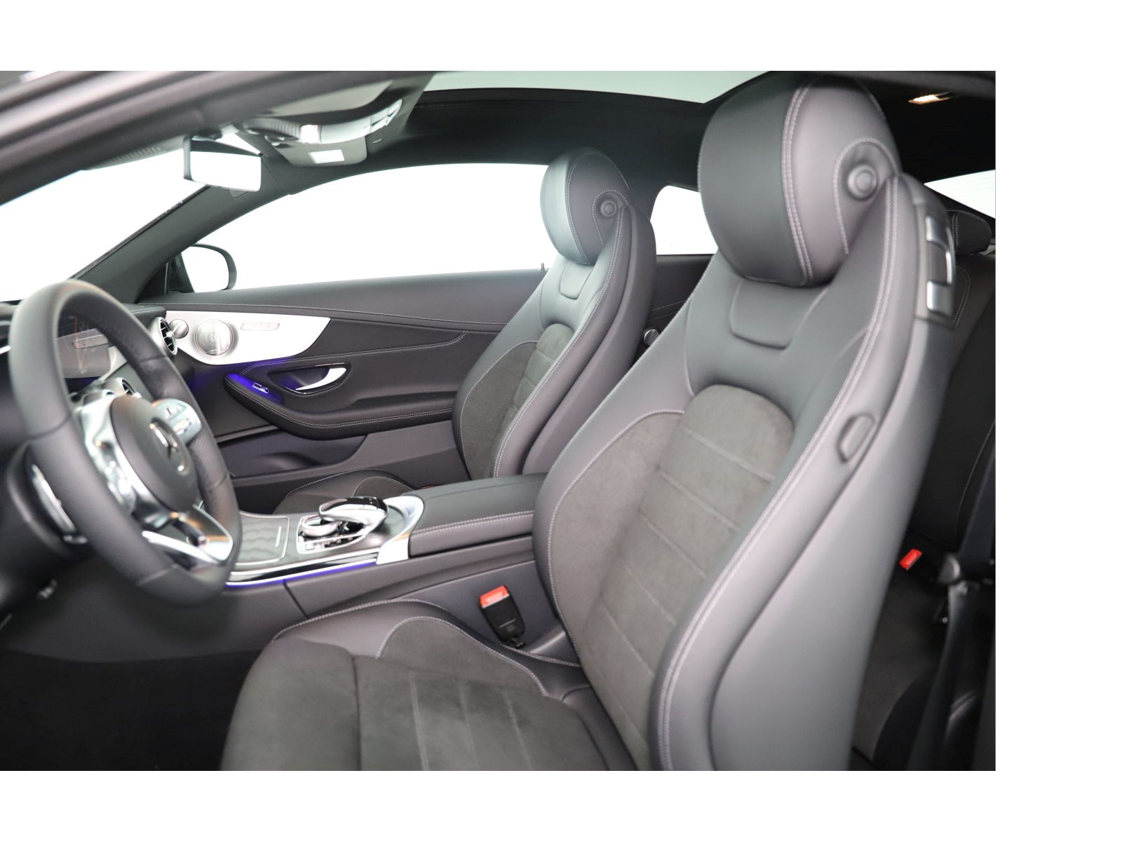 MERCEDES-BENZ C 200 4Matic-image-11