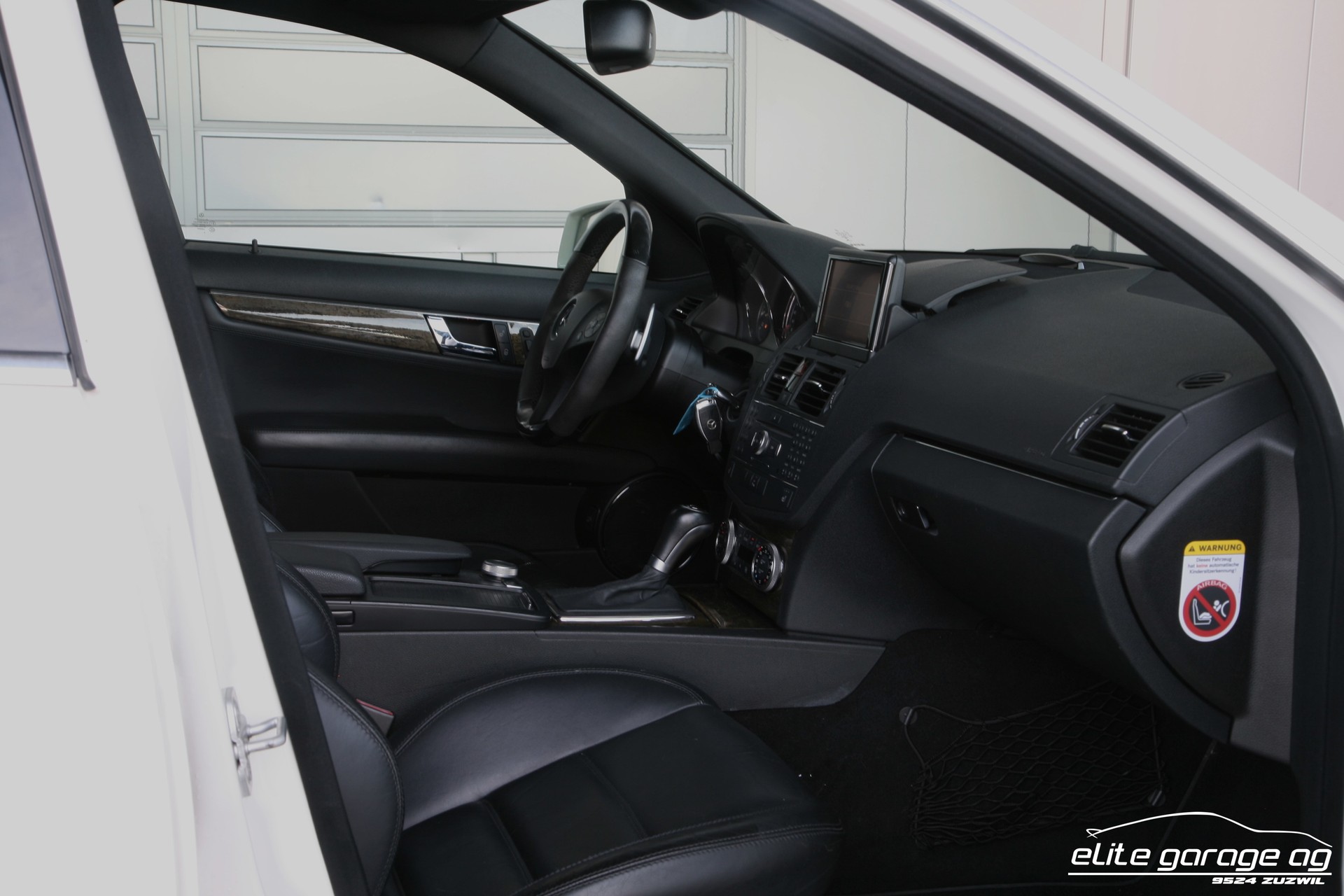 MERCEDES-BENZ C 63 AMG Avantgarde 7G-Tronic-image-14