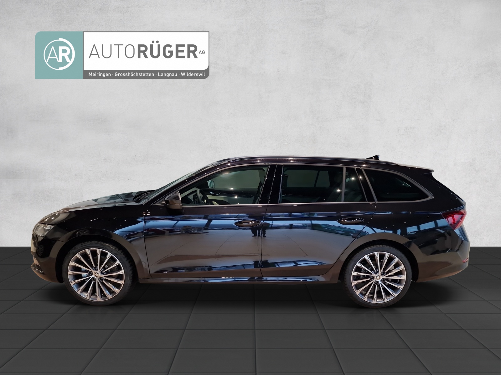 SKODA Octavia Combi 2.0 TDI DSG Style 4x4-image-2