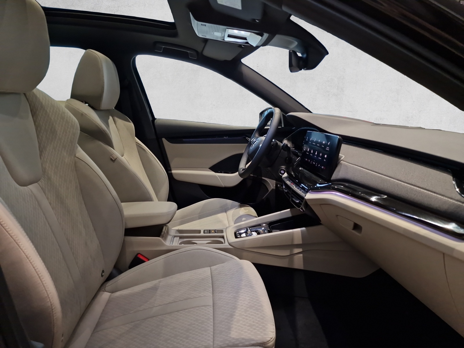 SKODA Octavia Combi 2.0 TDI DSG Style 4x4-image-9