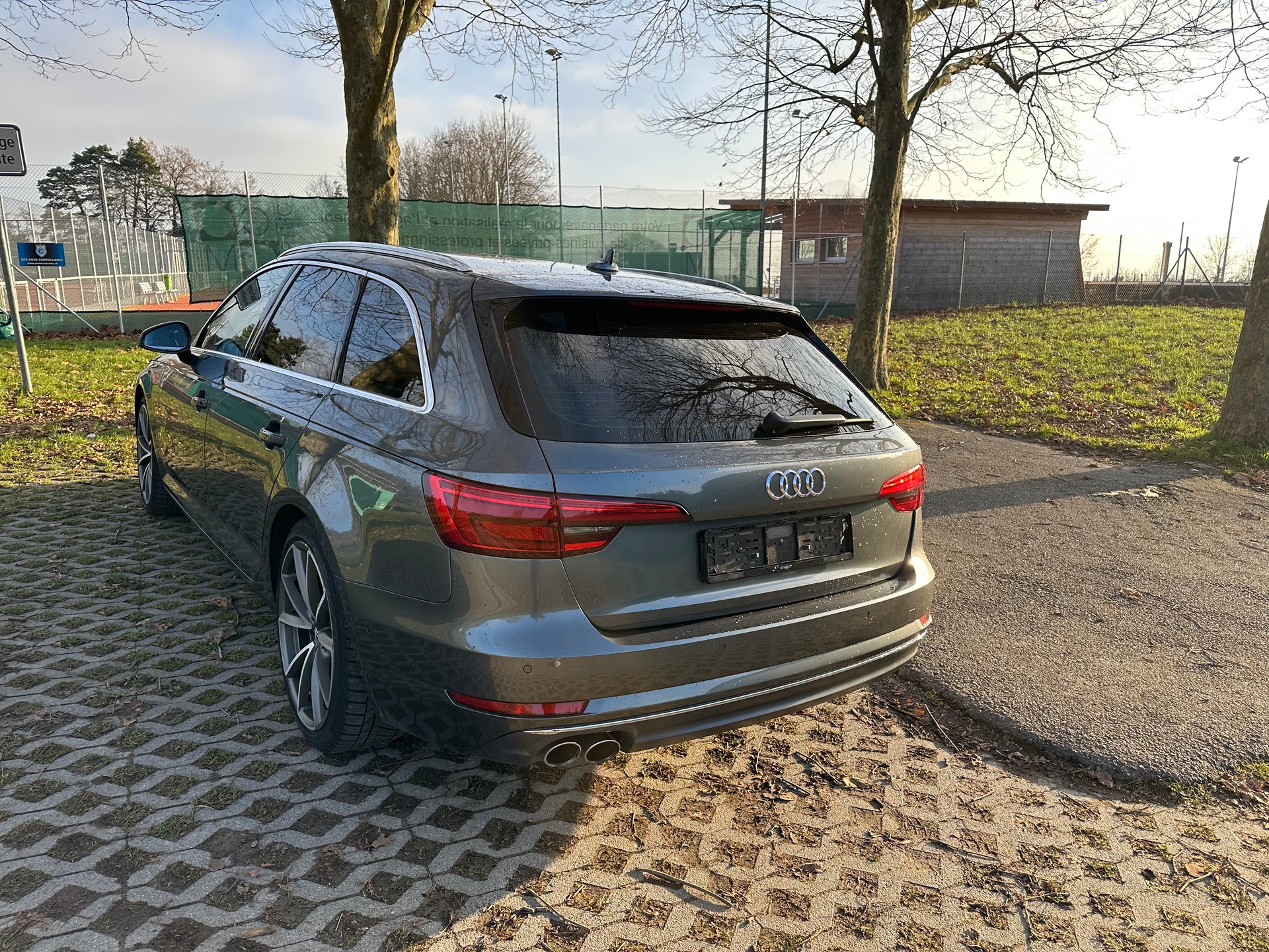 AUDI A4 Avant 3.0 TDI Sport quattro tiptronic-image-5