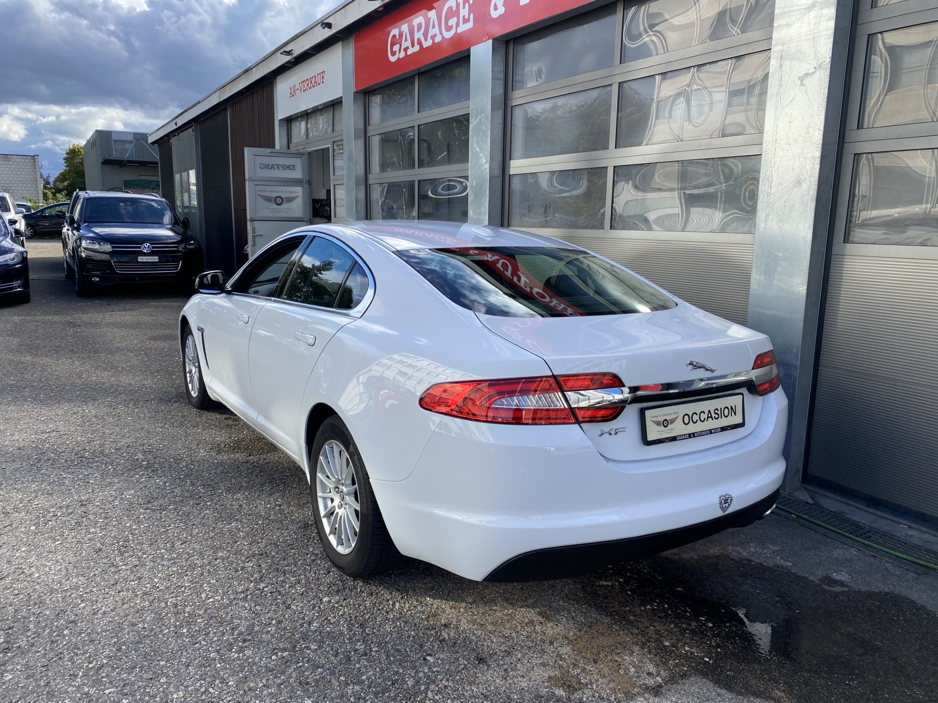 JAGUAR XF 2.2d-image-6