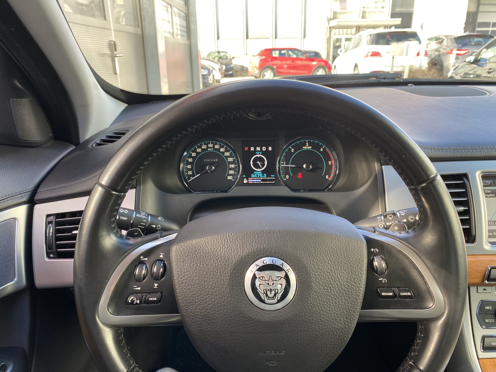 JAGUAR XF 2.2d-image-13