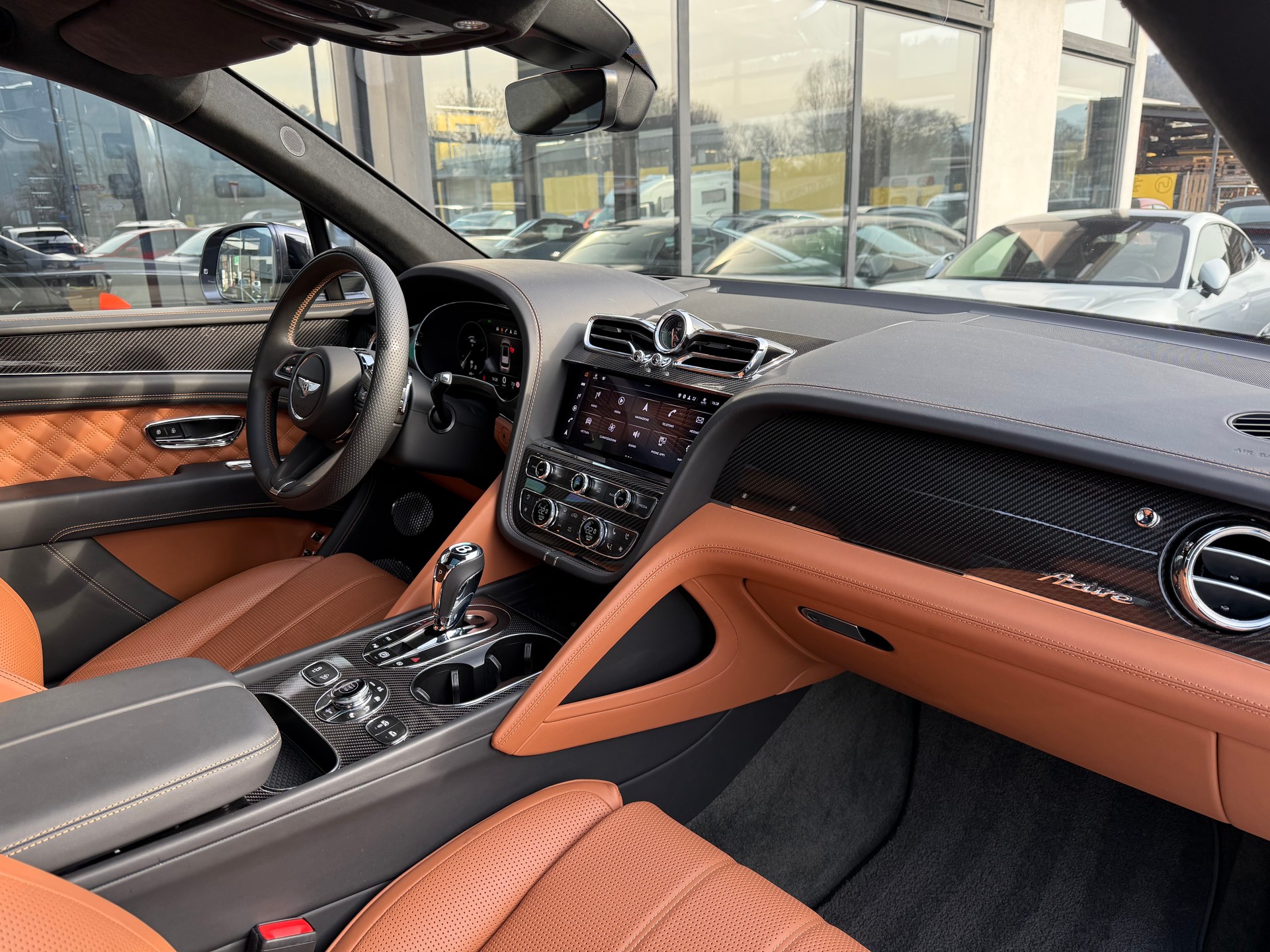 BENTLEY Bentayga Azure-image-12