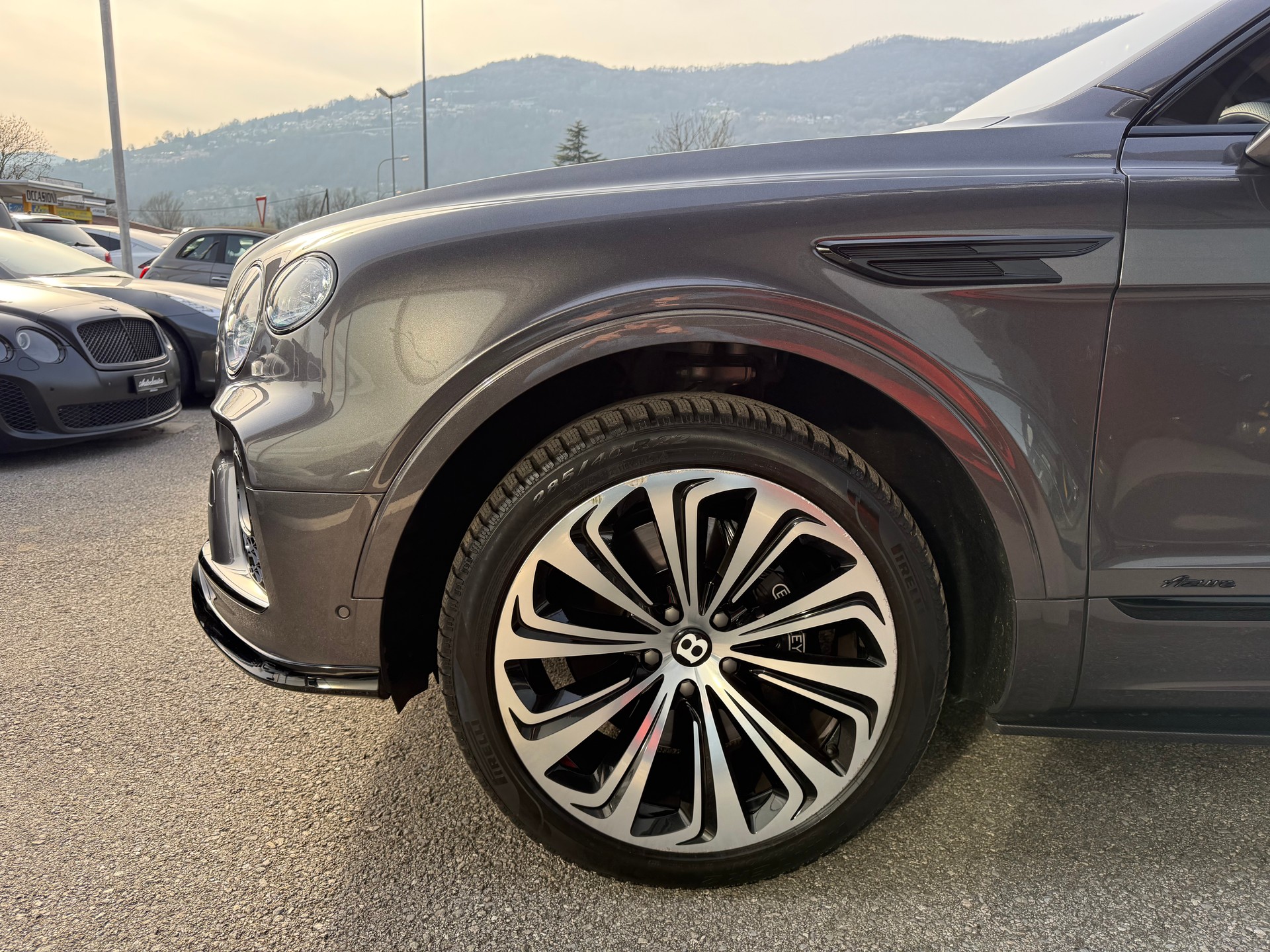 BENTLEY Bentayga Azure-image-20