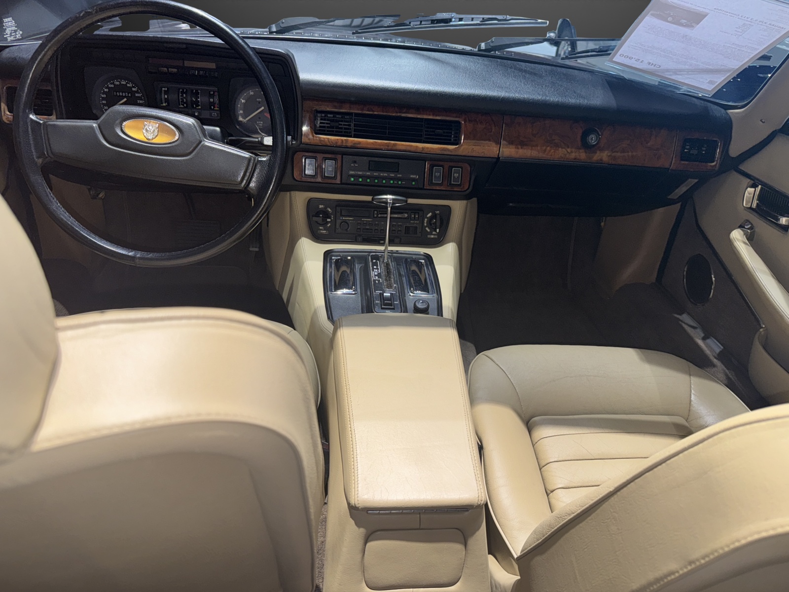 JAGUAR XJS 5.3 V12 Convertible-image-7