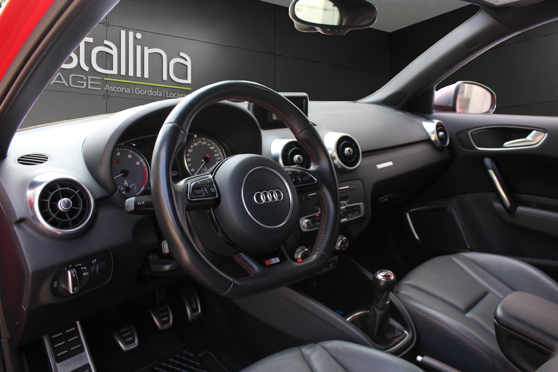 AUDI S1 Sportback 2.0 TFSI quattro-image-7