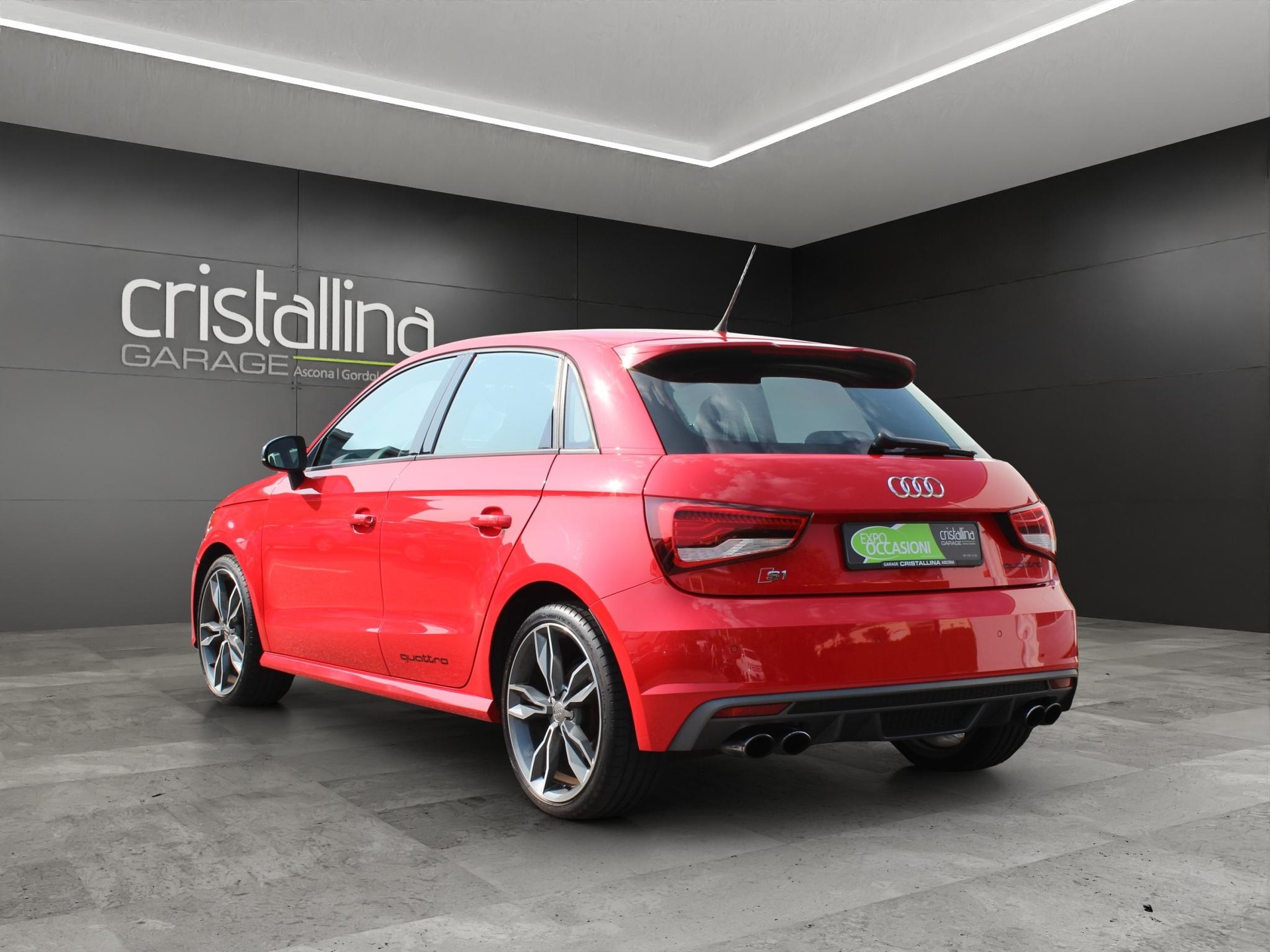 AUDI S1 Sportback 2.0 TFSI quattro-image-2