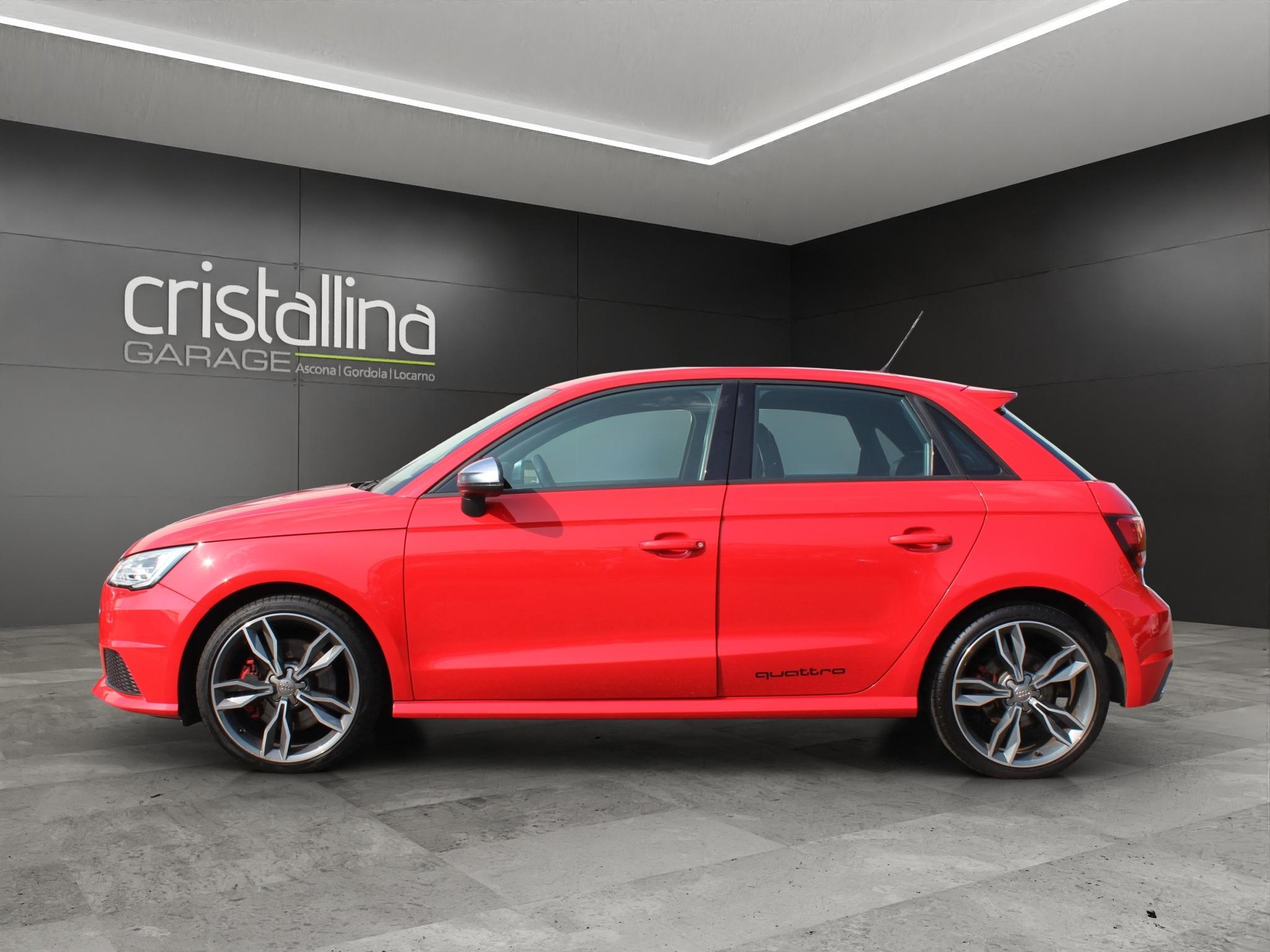 AUDI S1 Sportback 2.0 TFSI quattro-image-1
