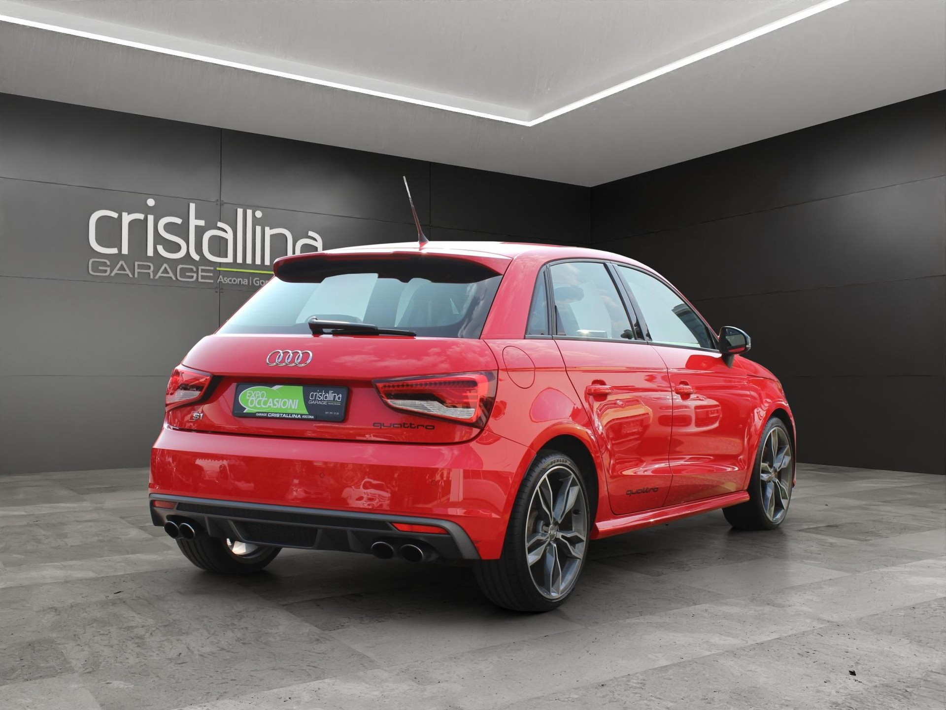 AUDI S1 Sportback 2.0 TFSI quattro-image-3