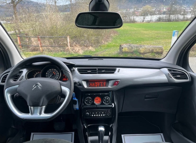 CITROEN C3 1.6i 16V Exclusive Automatic-image-10