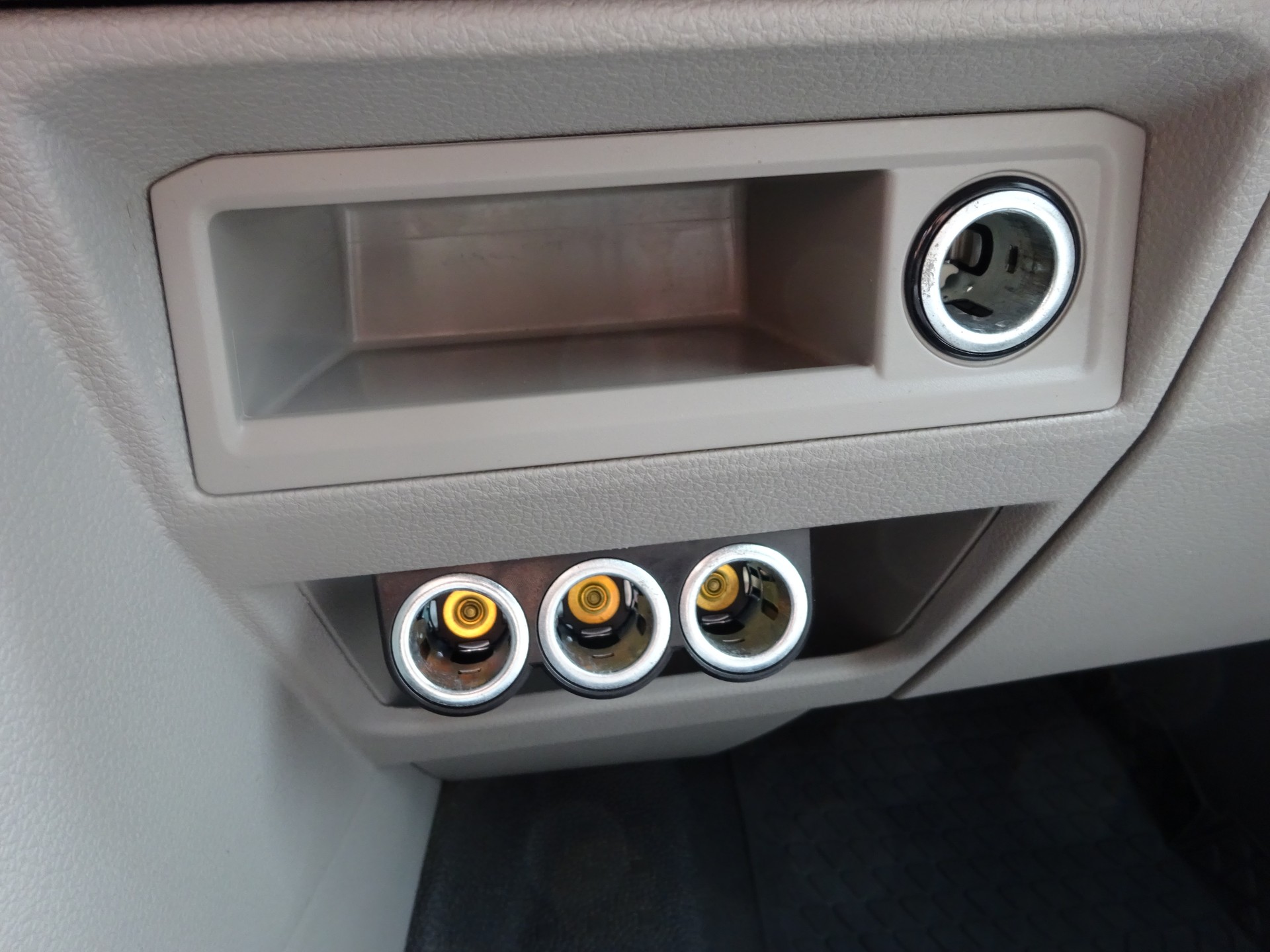 VW T6 2.0 TDI 4Motion-image-12