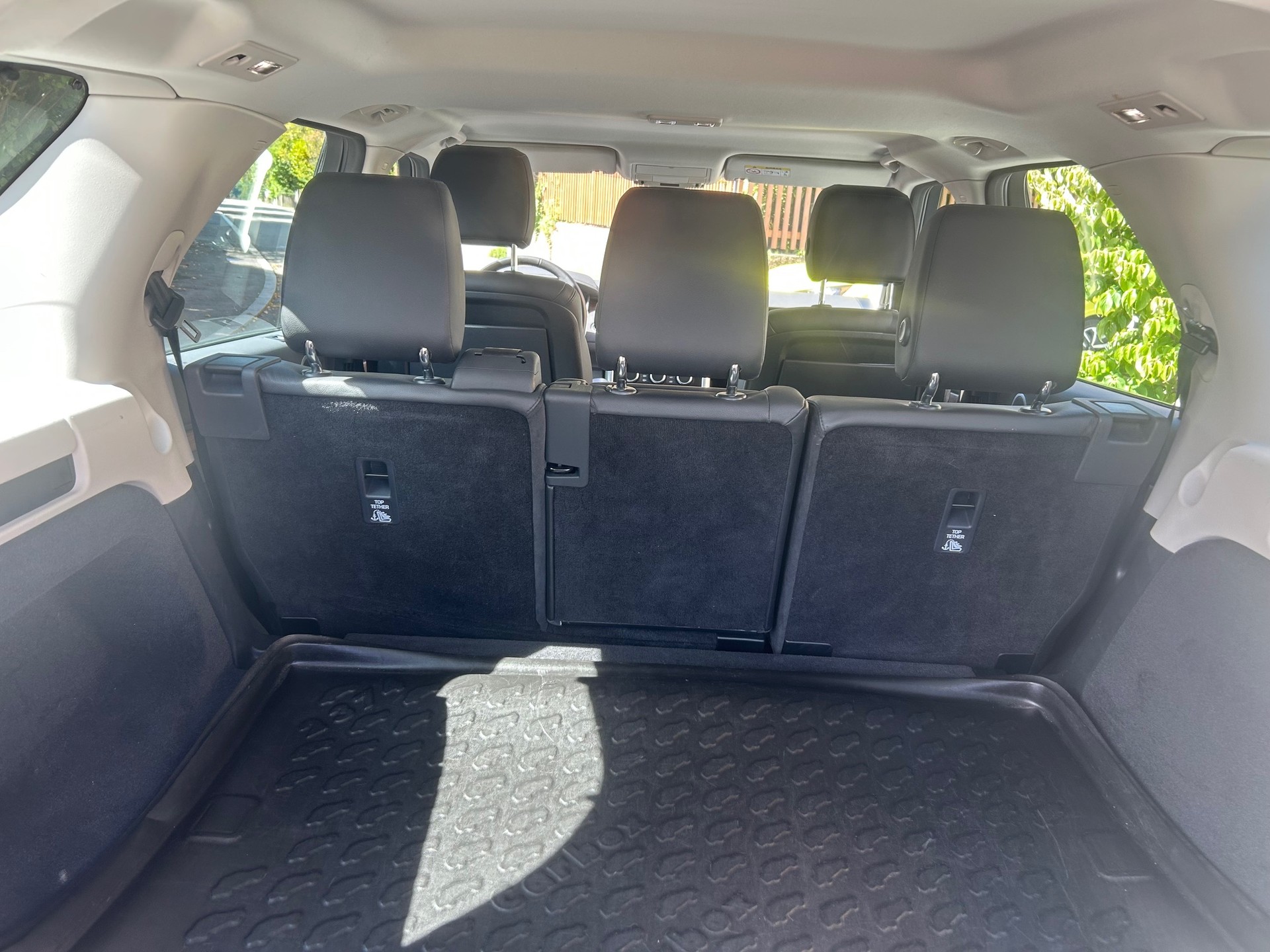 LAND ROVER Discovery 2.0 SD4 HSE Automatic-image-9