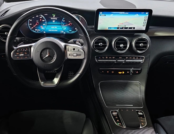 MERCEDES-BENZ GLC 200 AMG Line 4Matic 9G-Tronic *CH-Fahrzeug**Face-Lift Model*-image-10