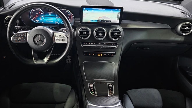 MERCEDES-BENZ GLC 200 AMG Line 4Matic 9G-Tronic *CH-Fahrzeug**Face-Lift Model*-image-9