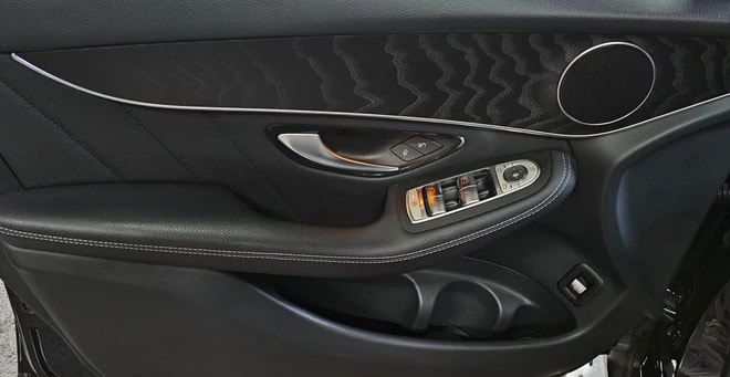 MERCEDES-BENZ GLC 200 AMG Line 4Matic 9G-Tronic *CH-Fahrzeug**Face-Lift Model*-image-13