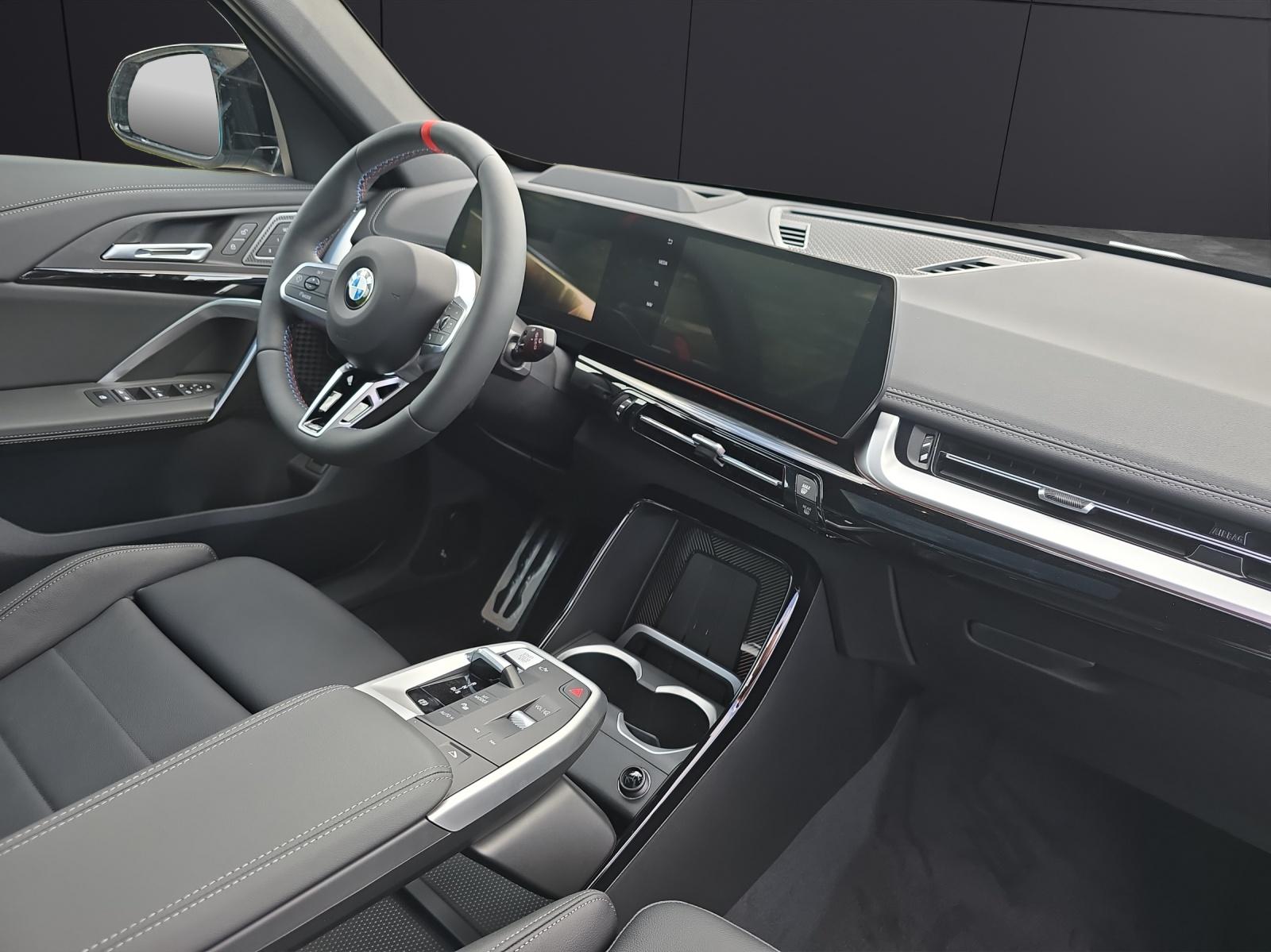 BMW X1 M35i-image-11