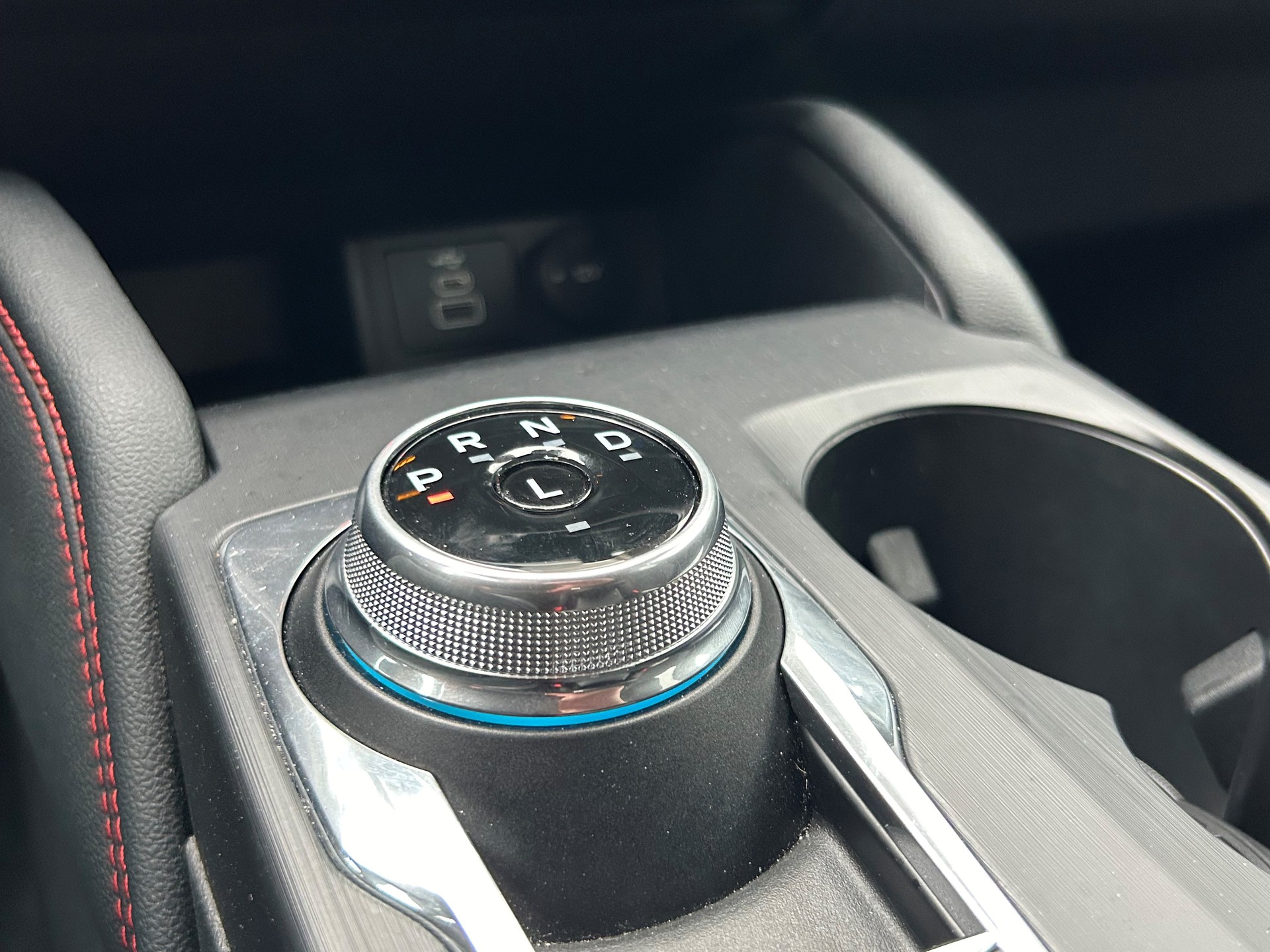 FORD Kuga 2.5 Plug-in Hybrid ST-Line X-image-16