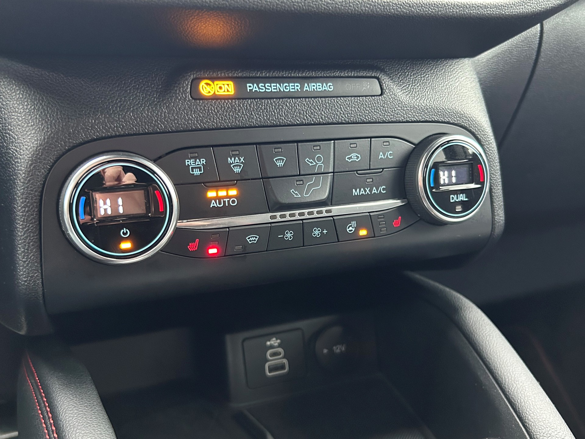 FORD Kuga 2.5 Plug-in Hybrid ST-Line X-image-15
