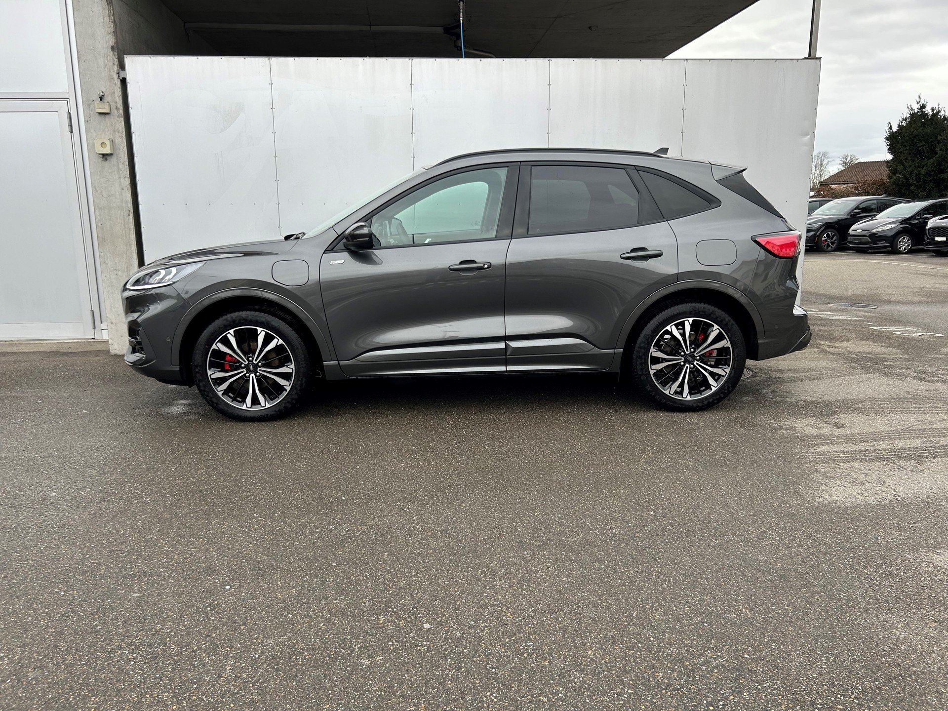 FORD Kuga 2.5 Plug-in Hybrid ST-Line X-image-2