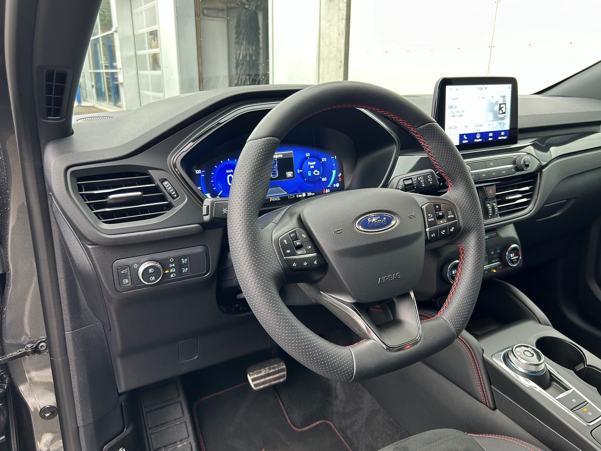 FORD Kuga 2.5 Plug-in Hybrid ST-Line X-image-10