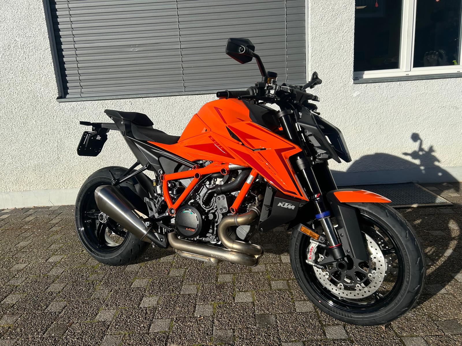 KTM 1390 Super Duke R EVO-image-2