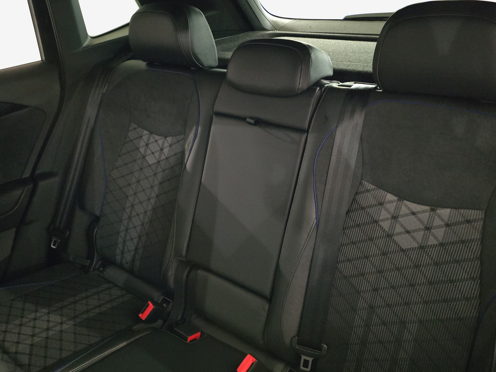 VW Tiguan 2.0 TSI DSG R-Line 4Motion-image-11