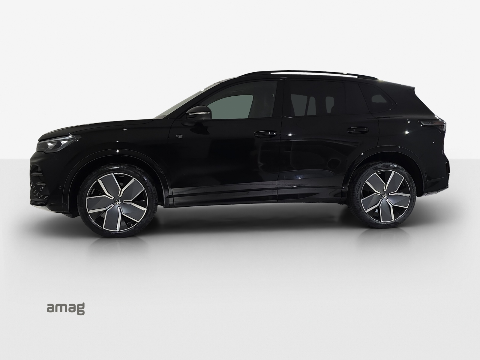 VW Tiguan 2.0 TSI DSG R-Line 4Motion-image-1