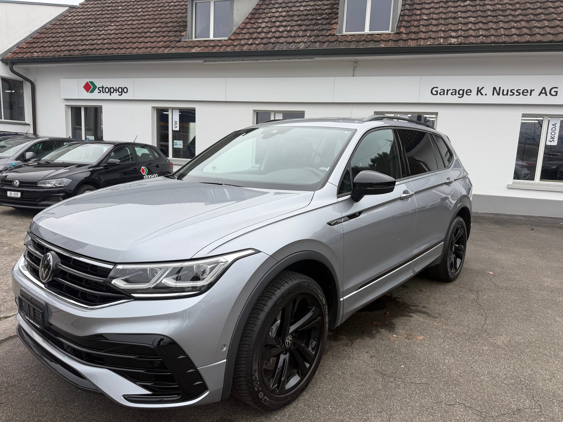 VW Tiguan Allspace 2.0 TDI SCR R-Line 4Motion DSG-image-5