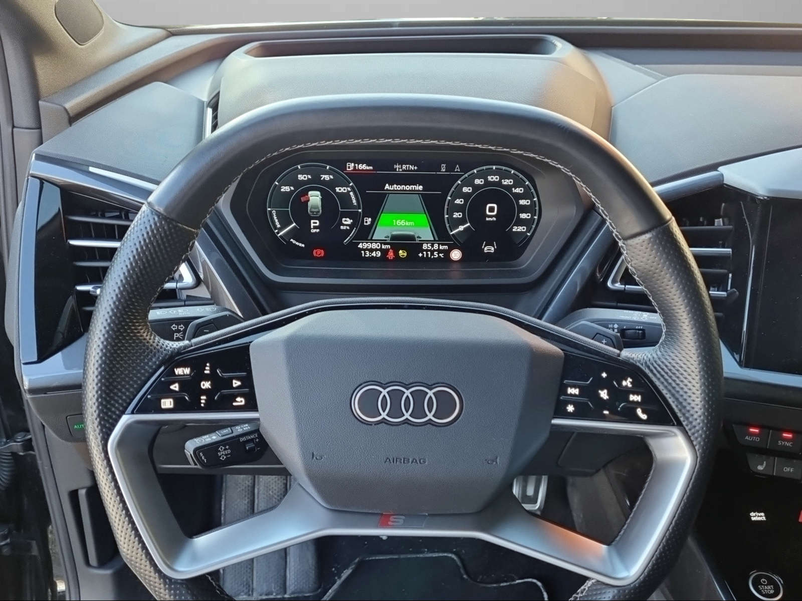 AUDI Q4 e-tron 50 quattro-image-13