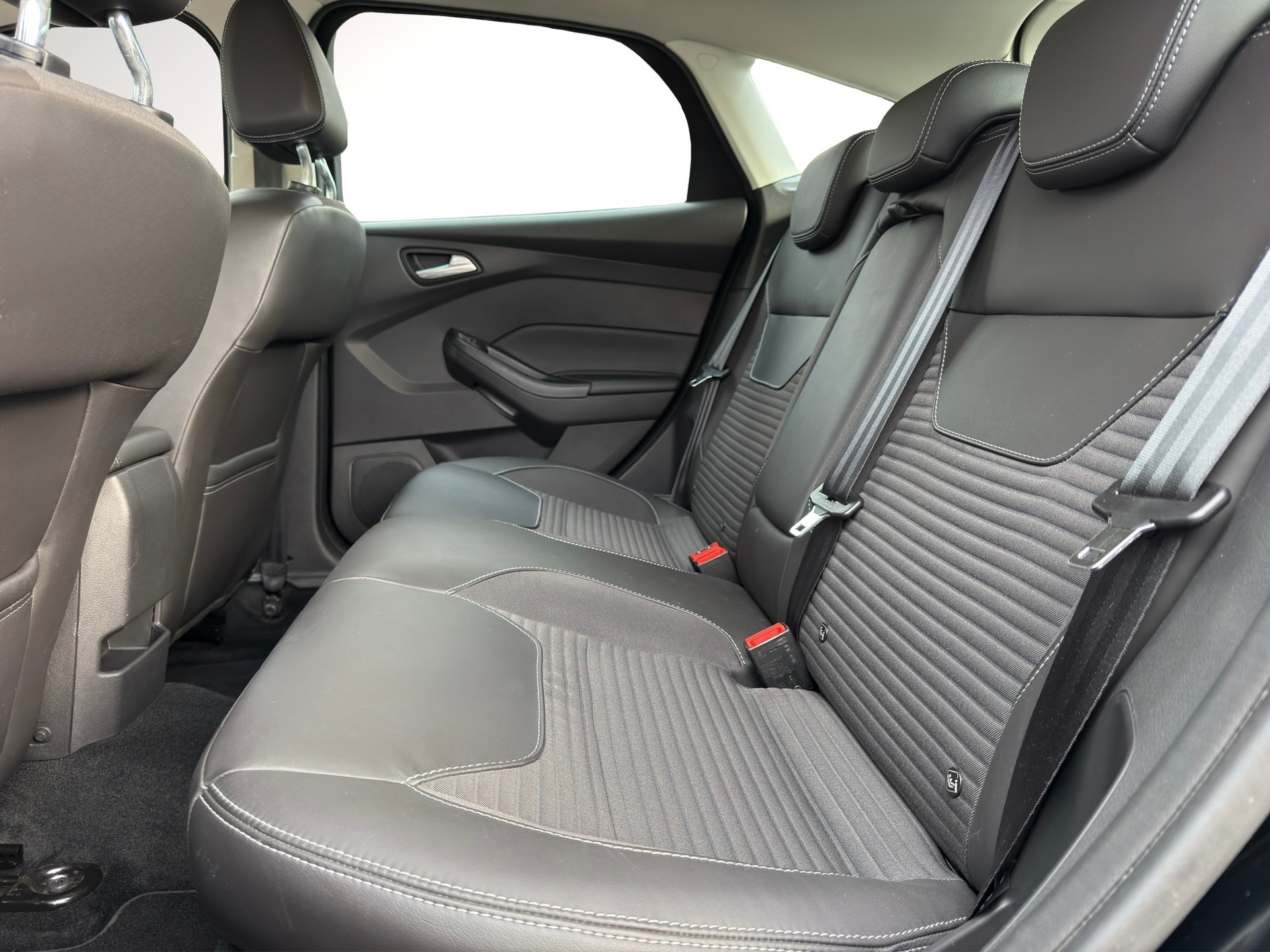 FORD Focus 1.5 SCTi Titanium X-image-14