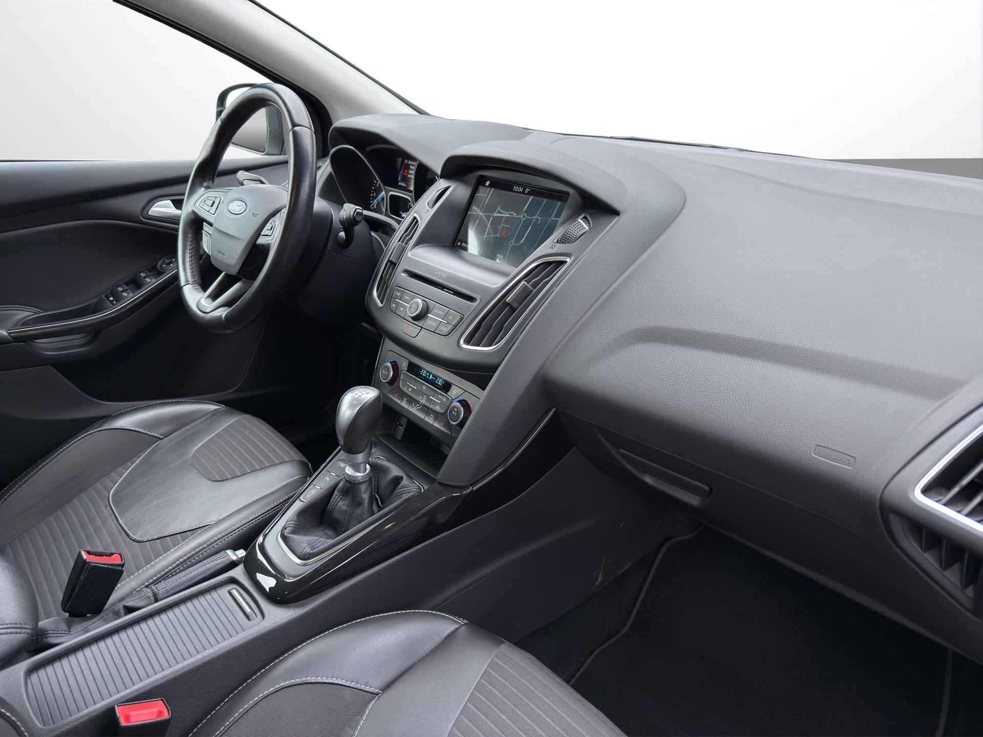 FORD Focus 1.5 SCTi Titanium X-image-13