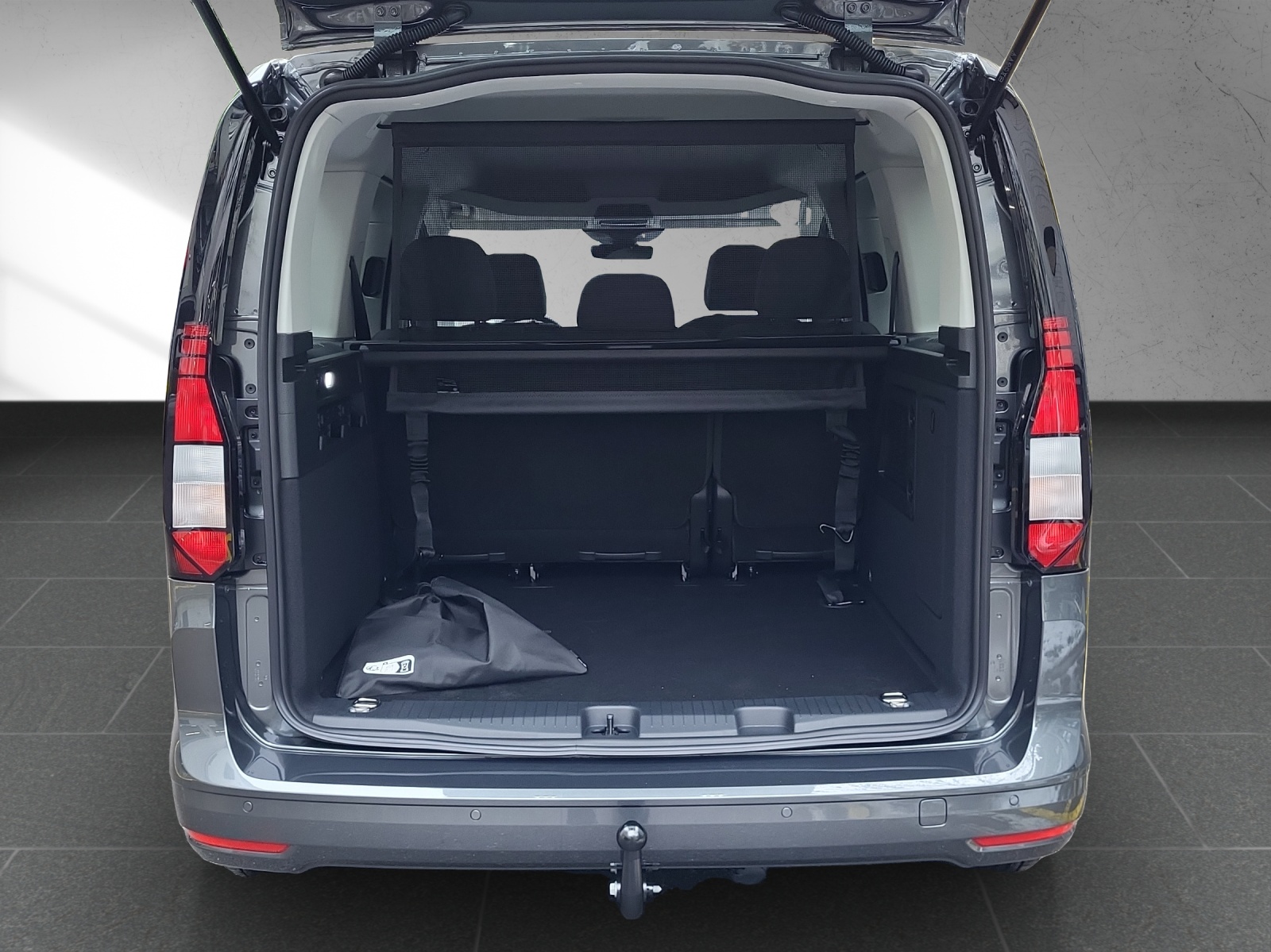 VW Caddy Liberty 1.5eHybrid (Plug-In Hybrid) 150PS DSG-image-17