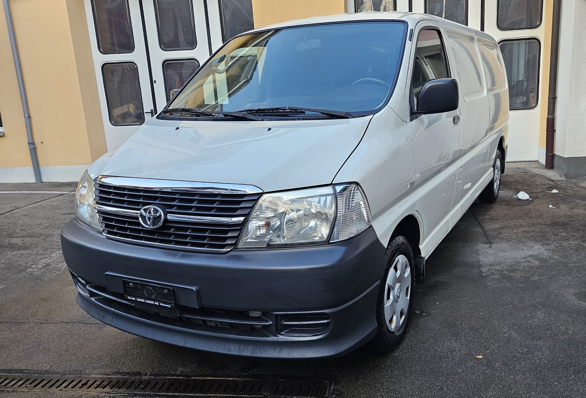 TOYOTA Hiace D-4D Van LWB-image-22