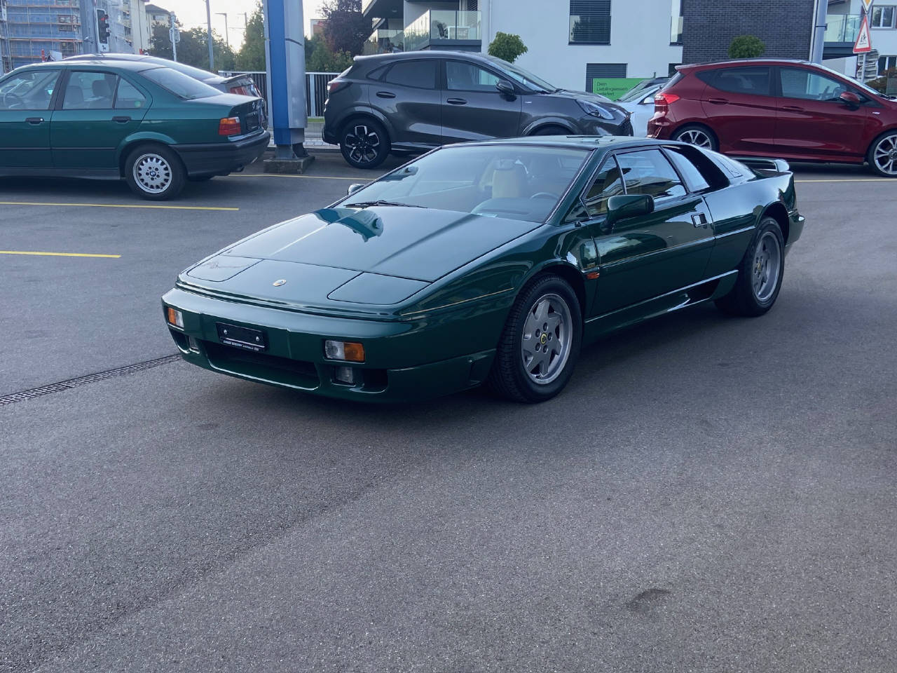 LOTUS Esprit 2.2 Turbo SE Targa-image-2