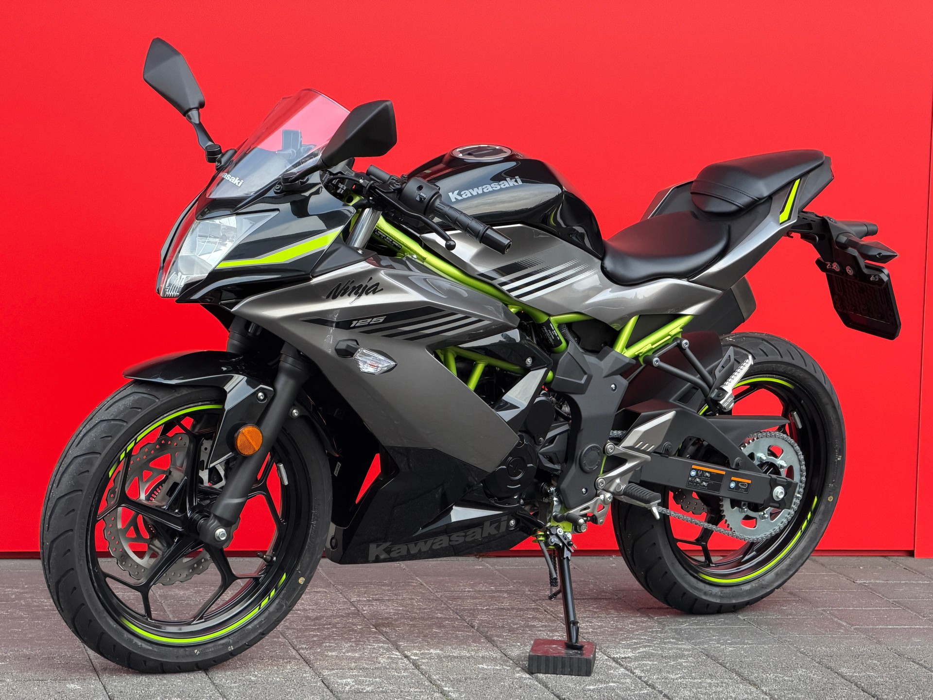 KAWASAKI Ninja 125-image-12