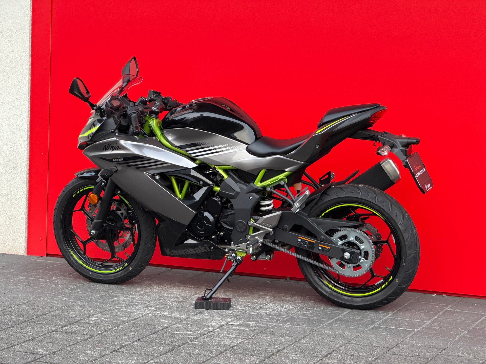 KAWASAKI Ninja 125-image-15