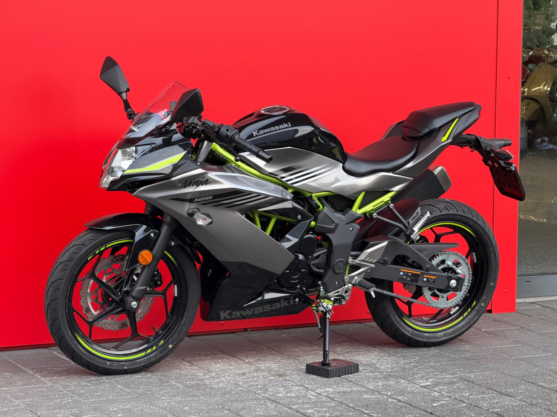 KAWASAKI Ninja 125-image-14