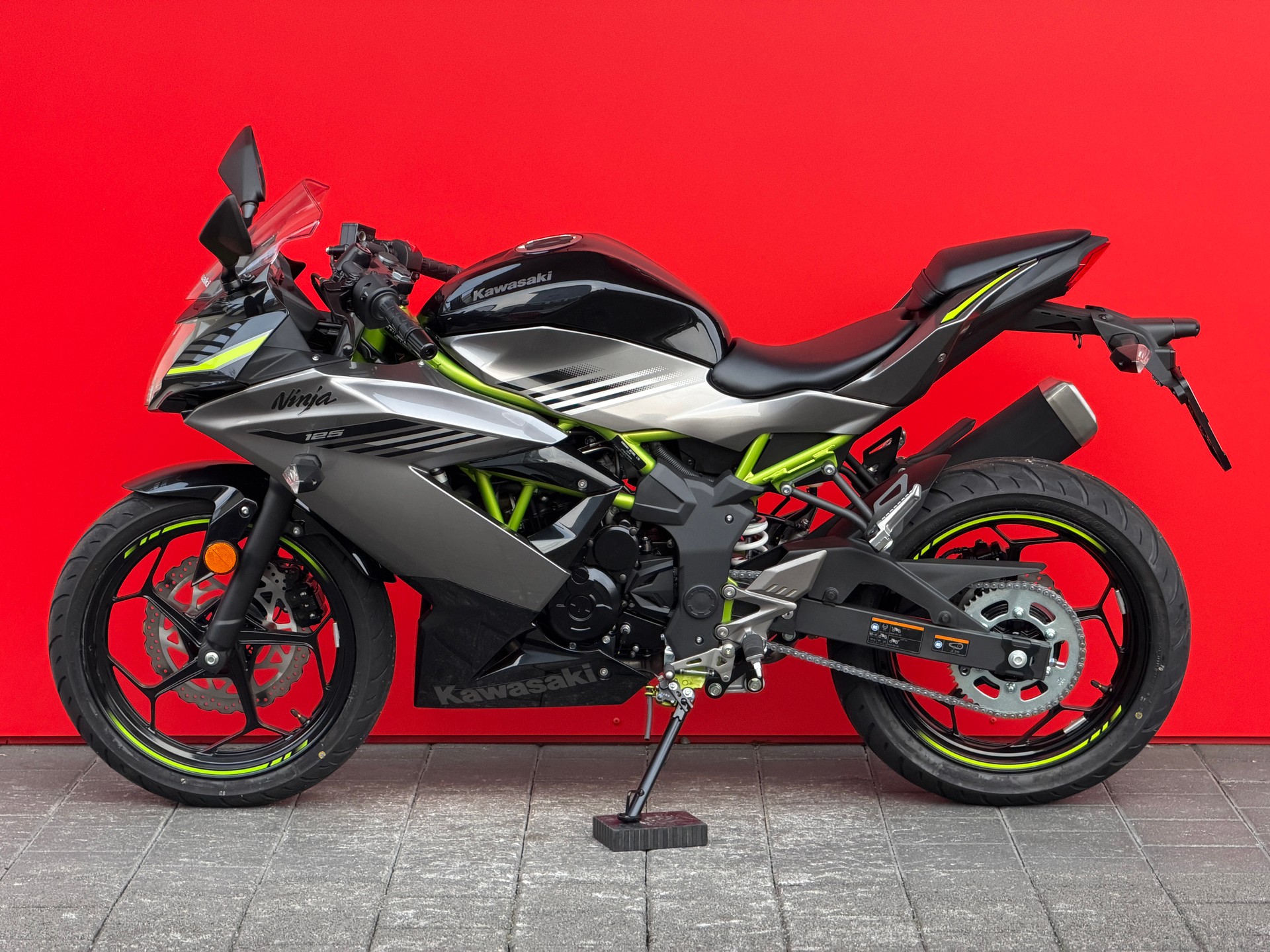 KAWASAKI Ninja 125-image-4