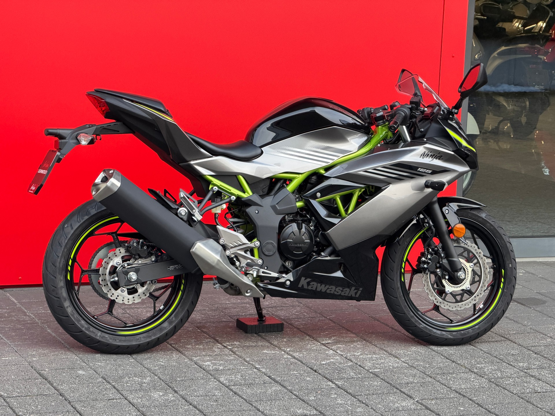 KAWASAKI Ninja 125-image-5