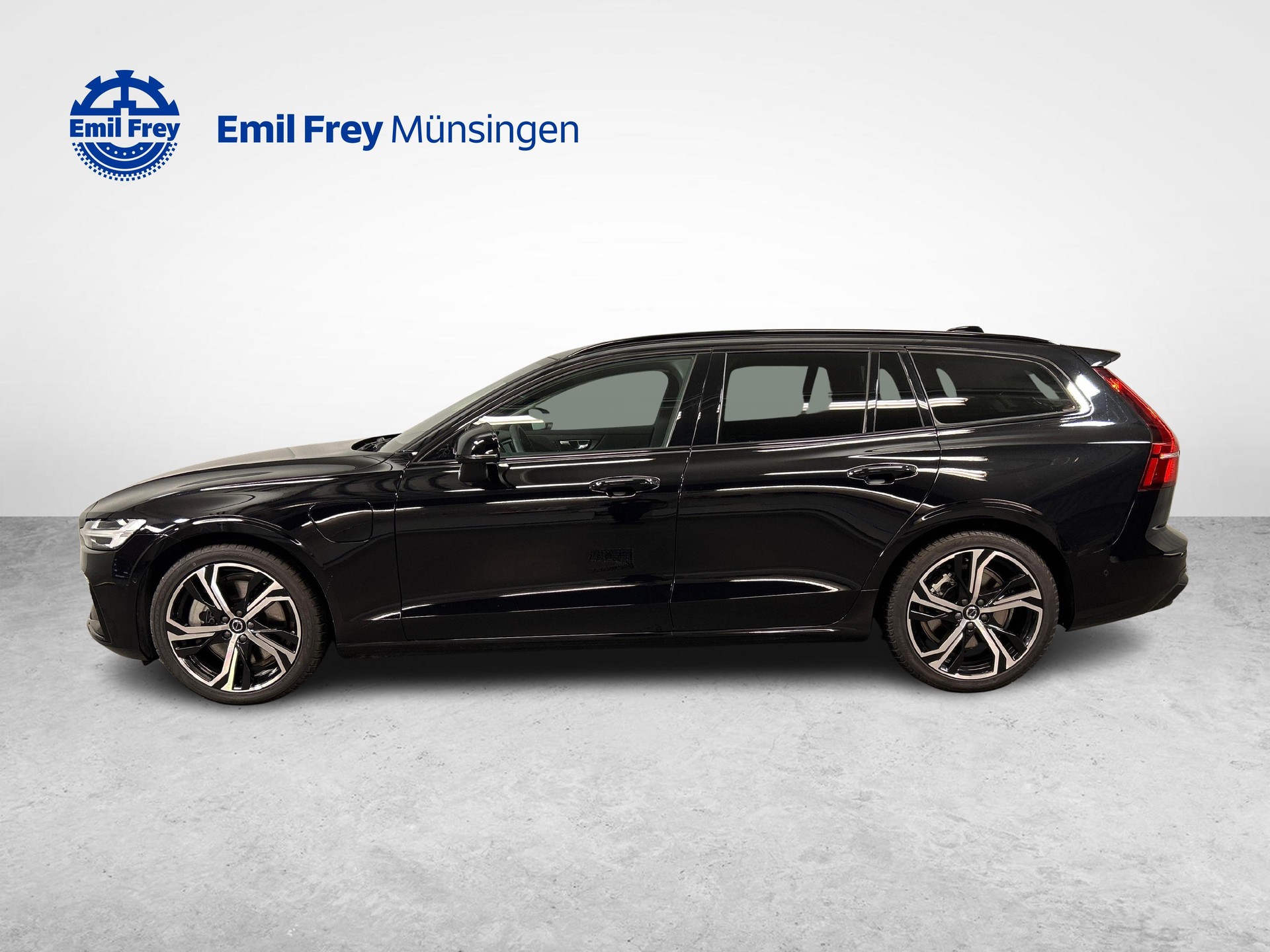 VOLVO V60 2.0 T6 TE Plus Dark eAWD-image-5