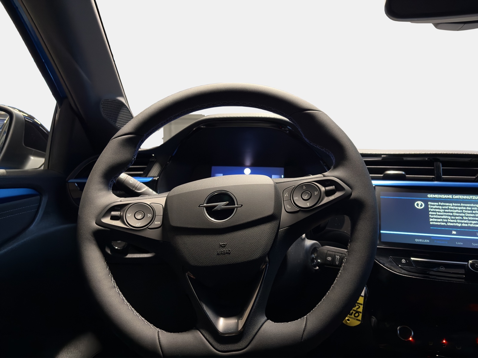 OPEL Corsa 1.2T/100 Sporthilfe-image-12